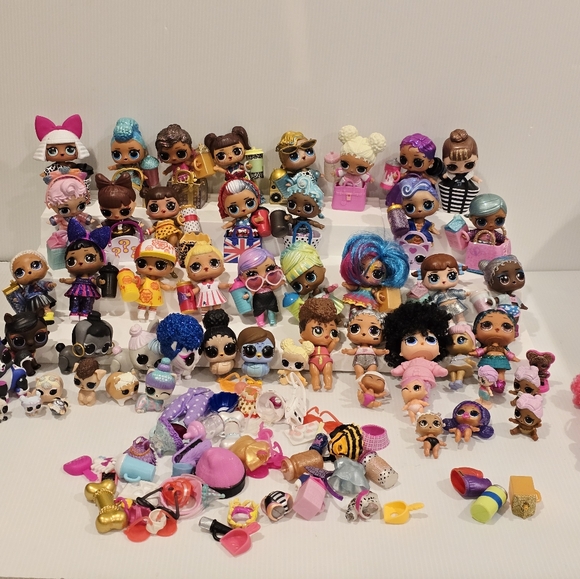 Lol Surprise Doll and Accessories Huge Lot - Picture 4 of 16